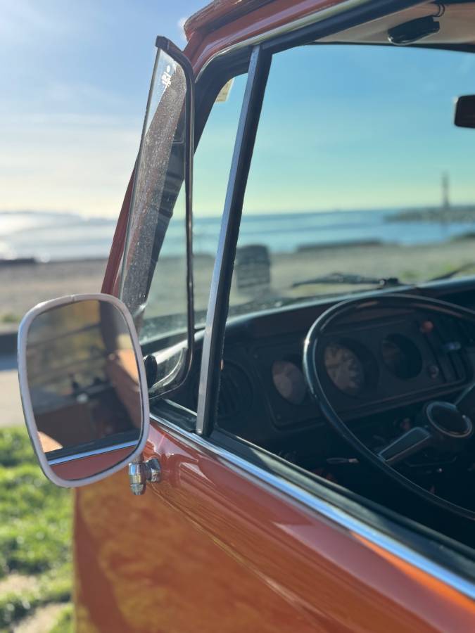 Volkswagen-vanagon-westfalia-1971-orange-6