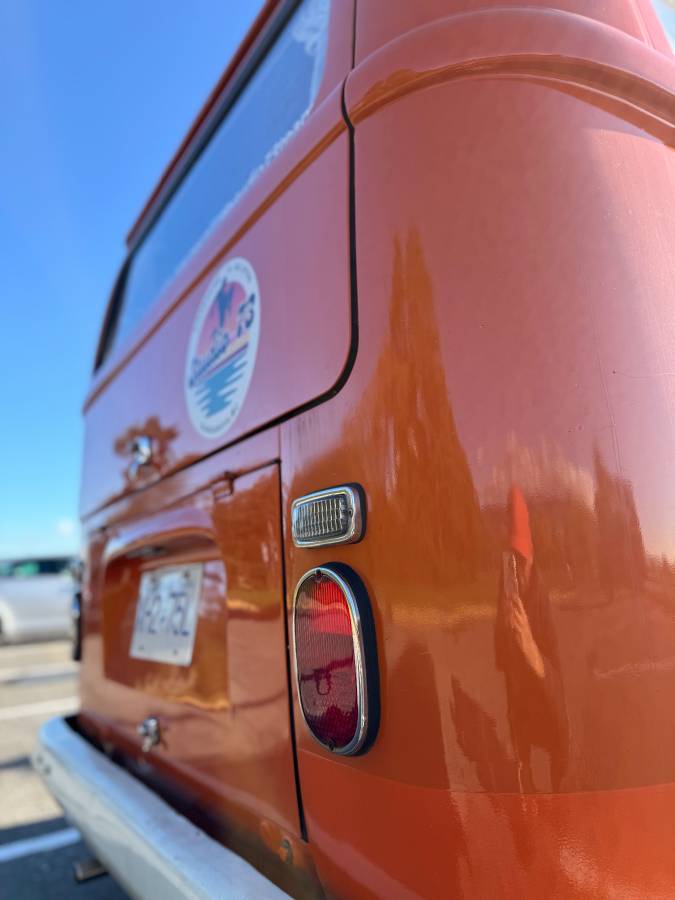 Volkswagen-vanagon-westfalia-1971-orange-8