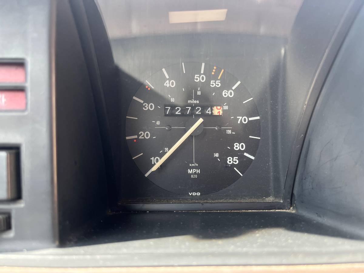 Volkswagen-vanagon-westfalia-1981-yellow-17