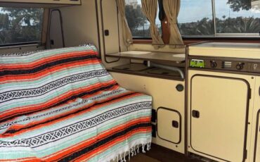 Volkswagen-vanagon-westfalia-1983-orange-5