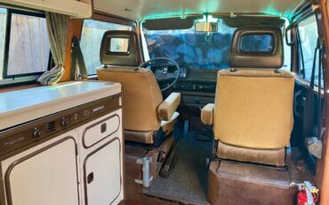 Volkswagen-vanagon-westfalia-1984-brown-10