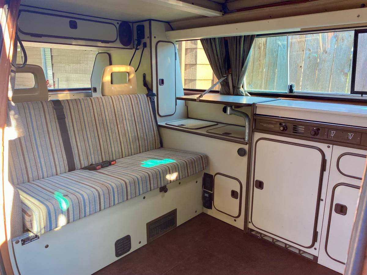 Volkswagen-vanagon-westfalia-1984-brown-7