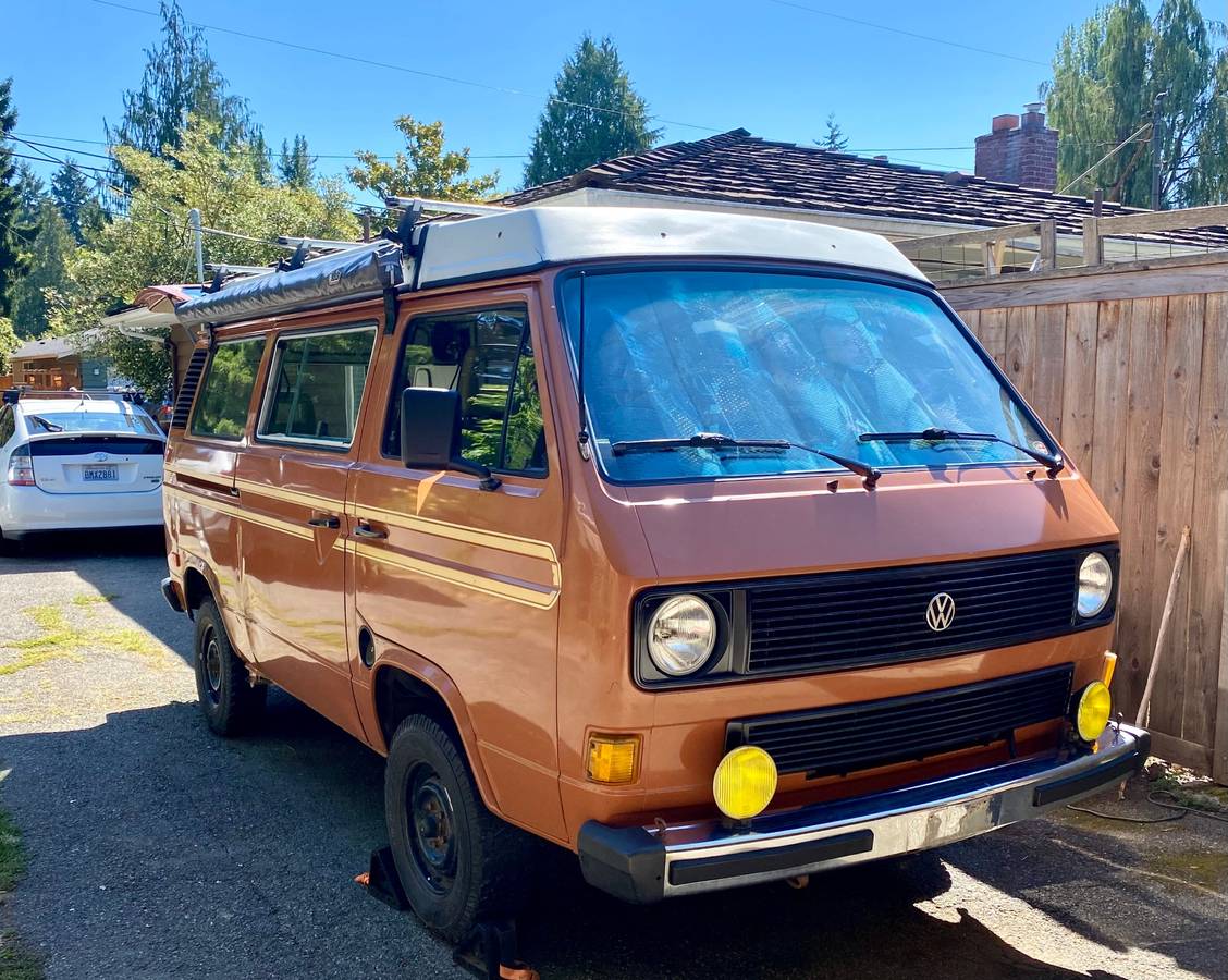 Volkswagen-vanagon-westfalia-1984-brown