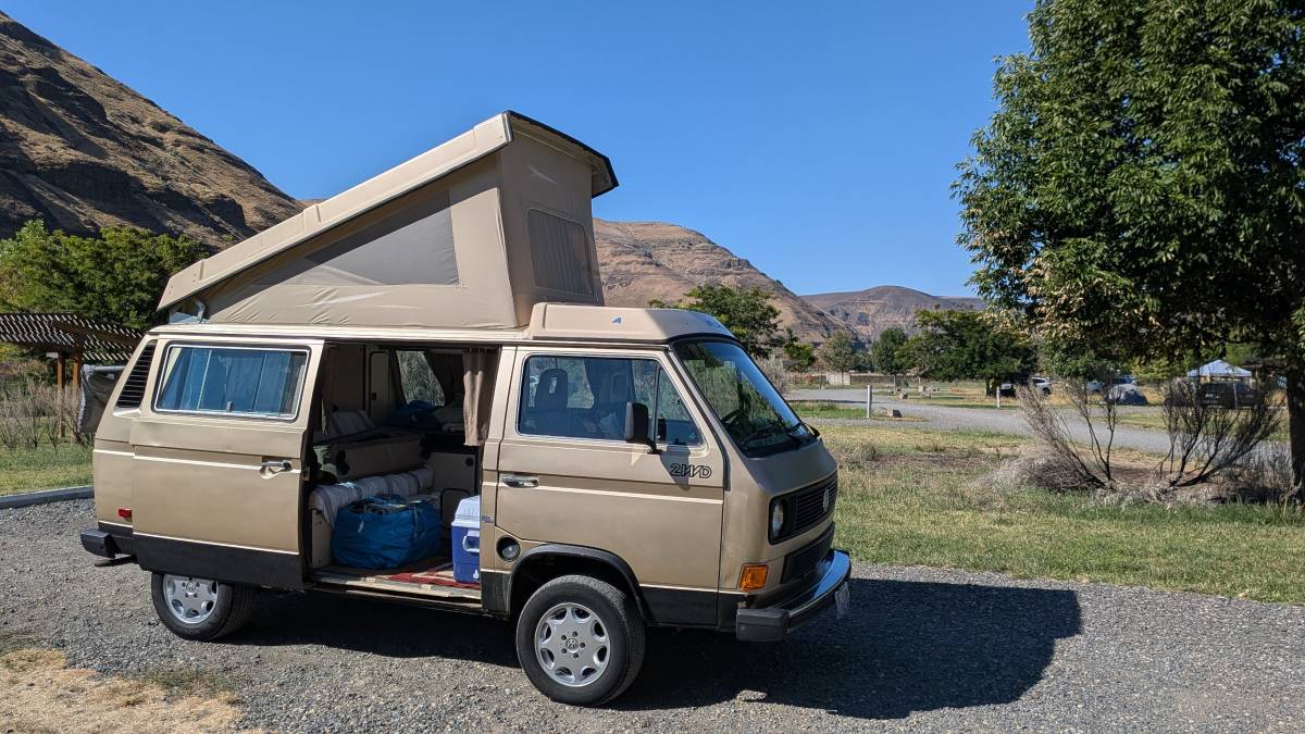 Volkswagen-vanagon-westfalia-1985-brown-2