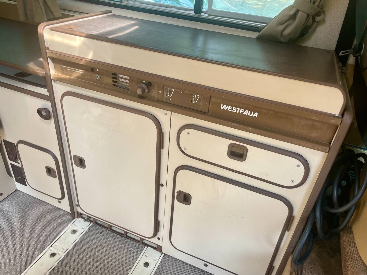 Volkswagen-vanagon-westfalia-1985-brown-8