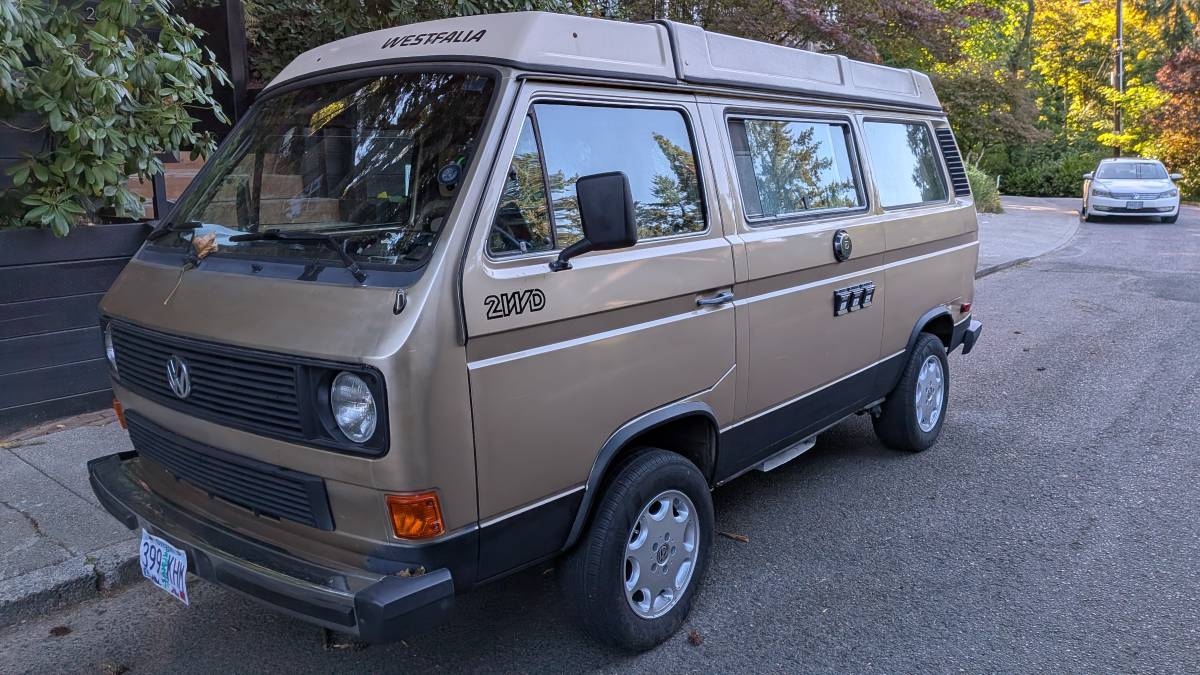 Volkswagen-vanagon-westfalia-1985-brown