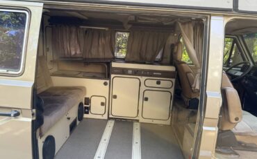 Volkswagen-vanagon-westfalia-1985-custom-10