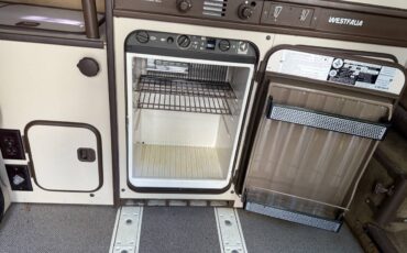Volkswagen-vanagon-westfalia-1985-custom-12