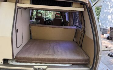 Volkswagen-vanagon-westfalia-1985-custom-16
