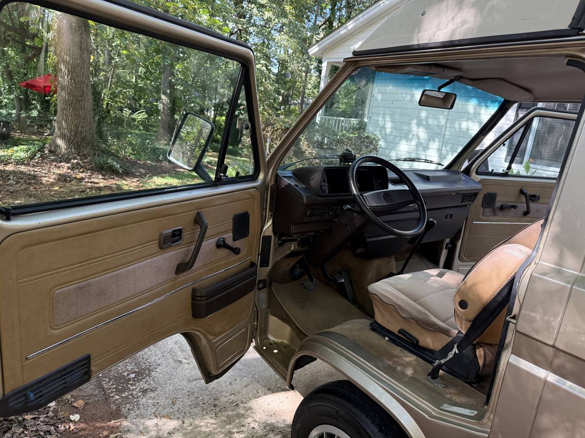 Volkswagen-vanagon-westfalia-1985-custom-18
