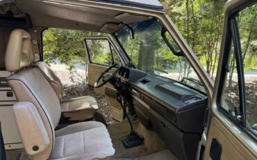 Volkswagen-vanagon-westfalia-1985-custom-5