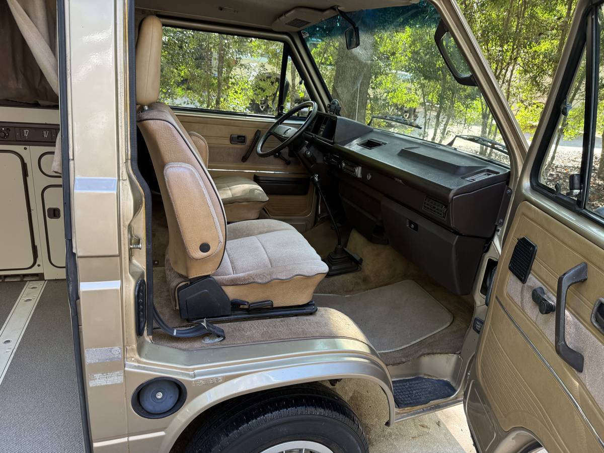 Volkswagen-vanagon-westfalia-1985-custom-6