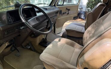 Volkswagen-vanagon-westfalia-1985-custom-7