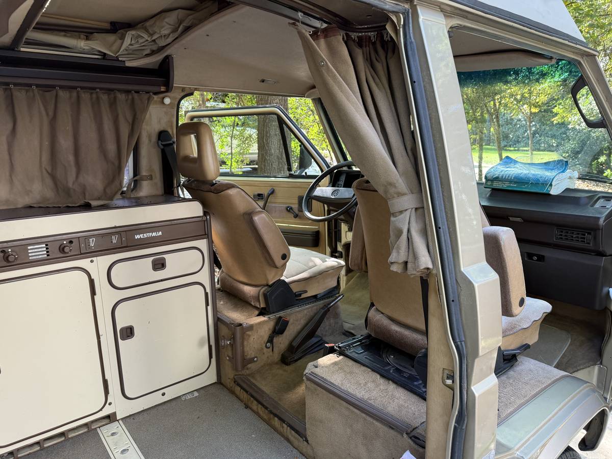 Volkswagen-vanagon-westfalia-1985-custom-8