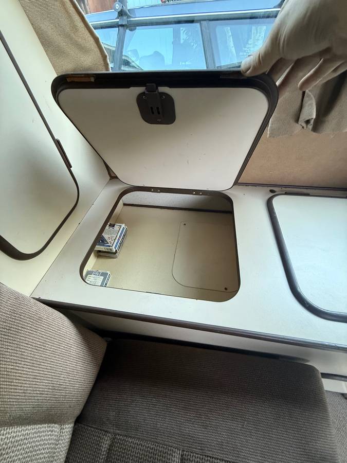 Volkswagen-vanagon-westfalia-1986-19