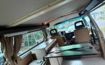 Volkswagen-vanagon-westfalia-1986-21