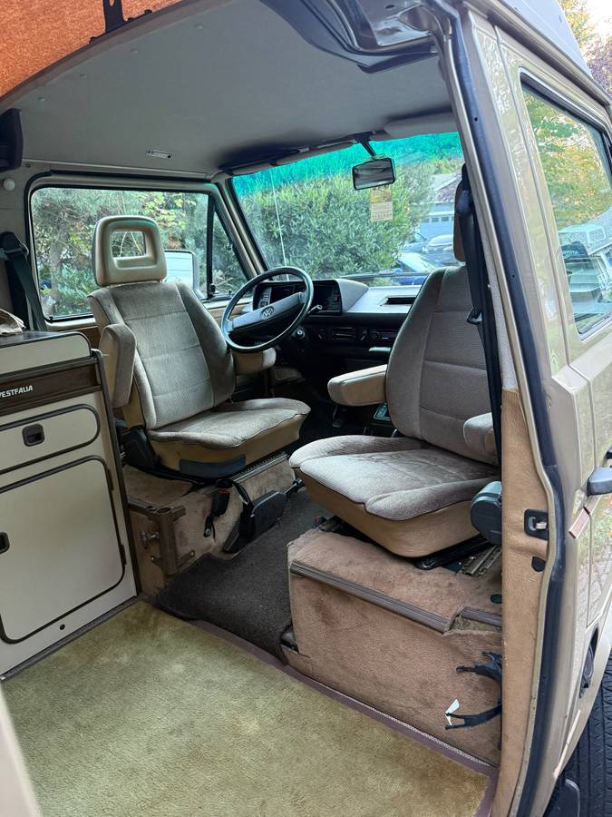 Volkswagen-vanagon-westfalia-1986-22