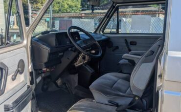 Volkswagen-vanagon-westfalia-1987-3