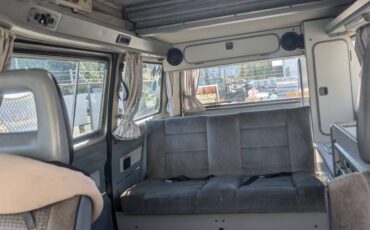 Volkswagen-vanagon-westfalia-1987-4