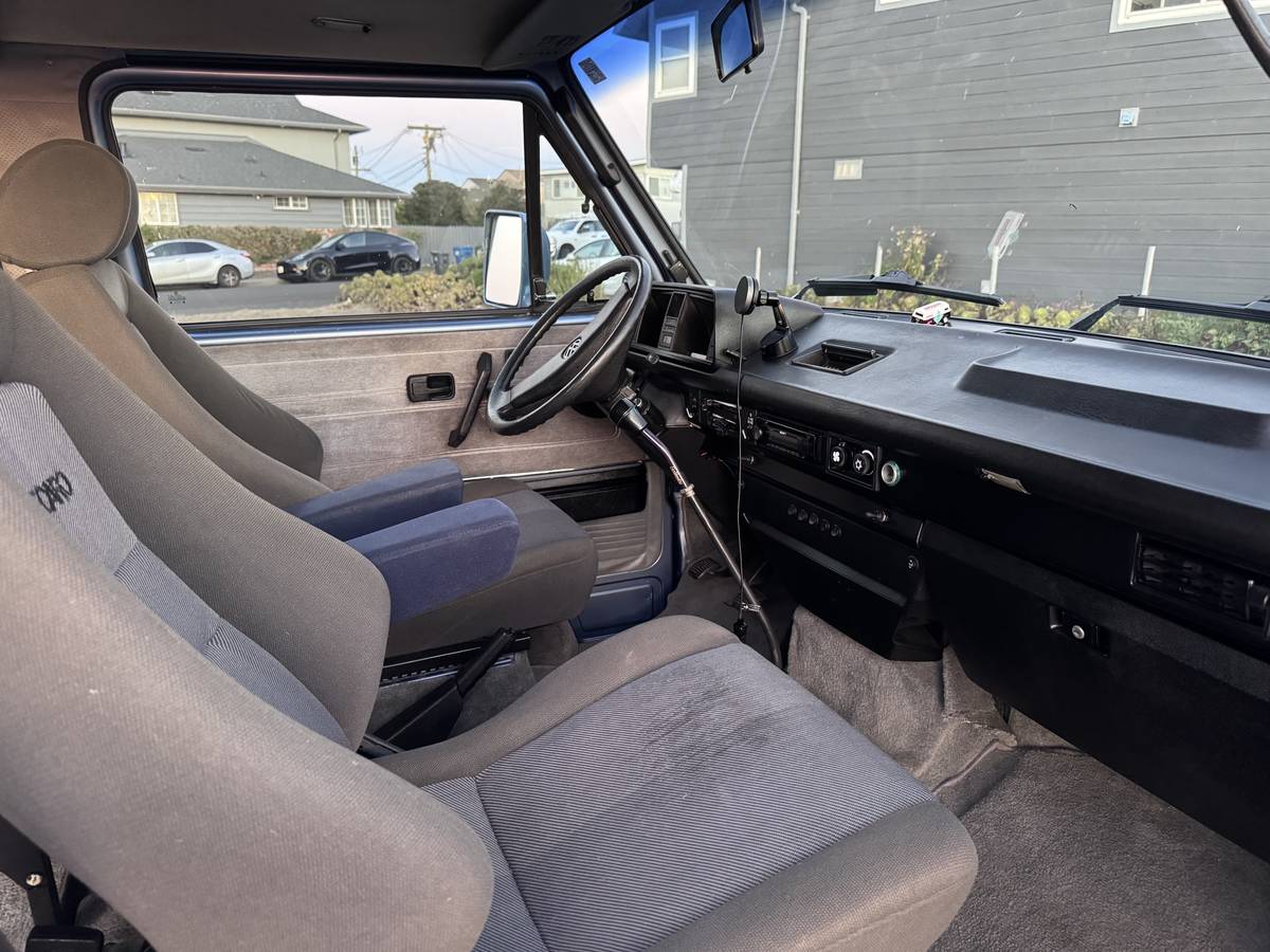 Volkswagen-vanagon-westfalia-1989-blue-11