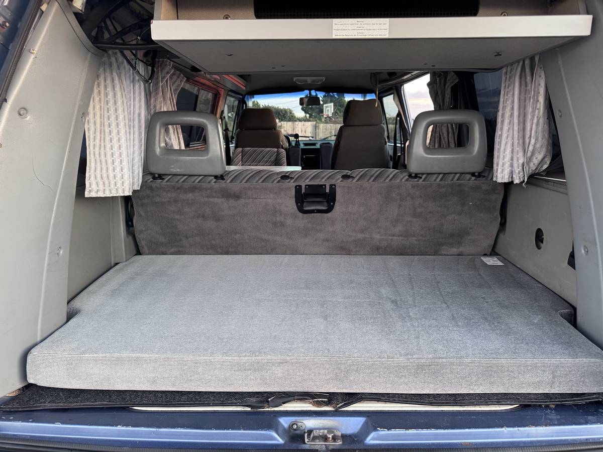Volkswagen-vanagon-westfalia-1989-blue-14