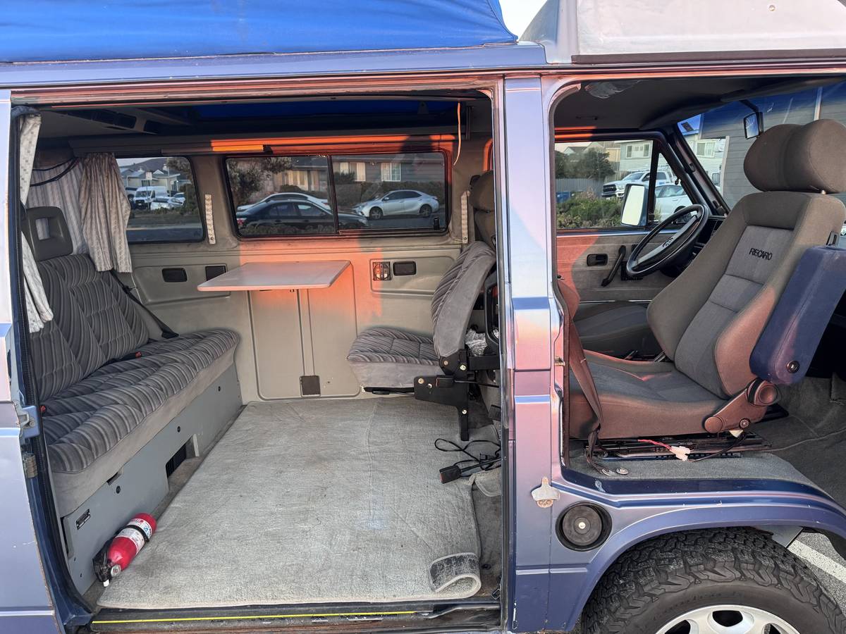 Volkswagen-vanagon-westfalia-1989-blue-4