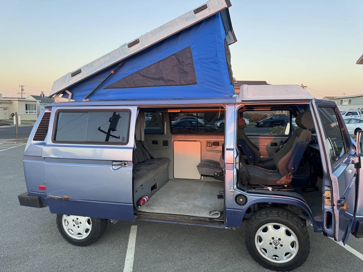 Volkswagen-vanagon-westfalia-1989-blue-5