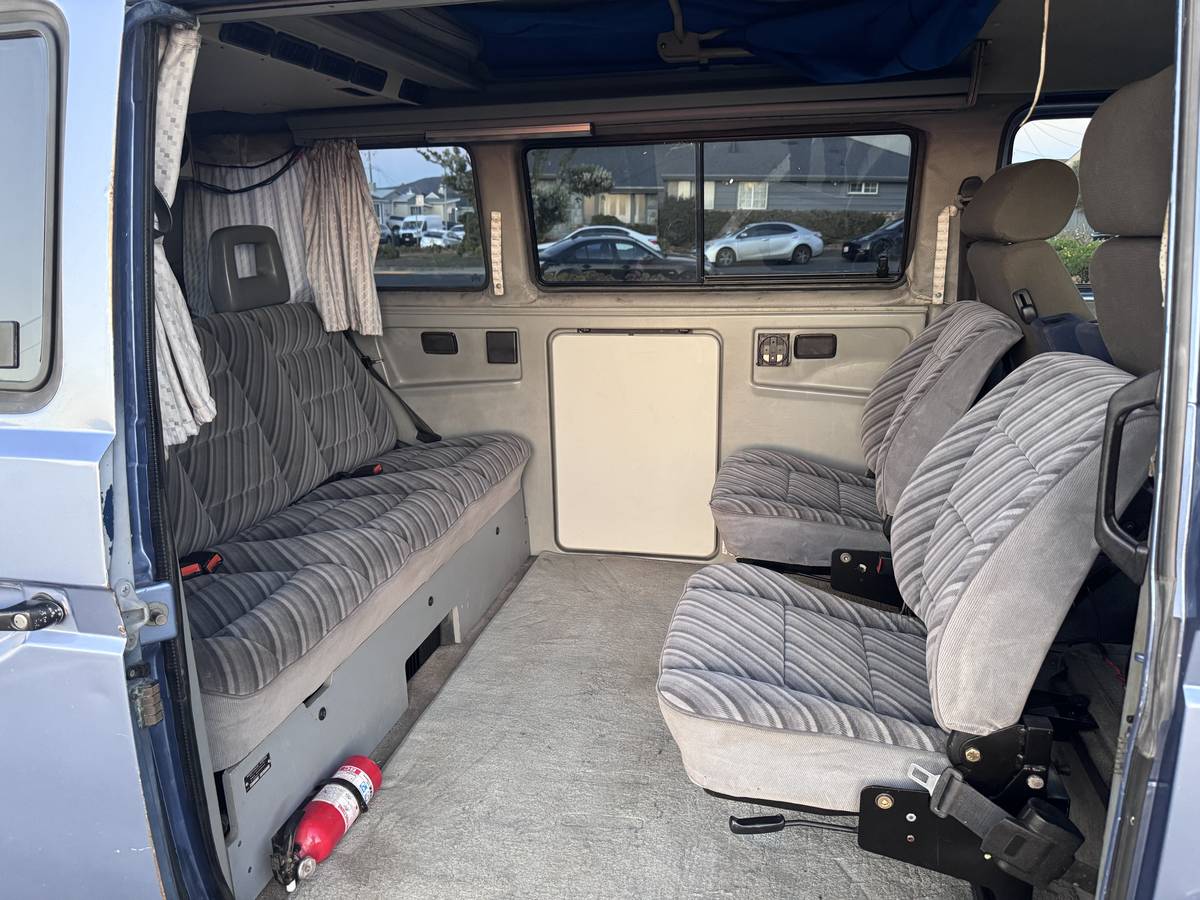 Volkswagen-vanagon-westfalia-1989-blue-7