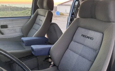 Volkswagen-vanagon-westfalia-1989-blue-9
