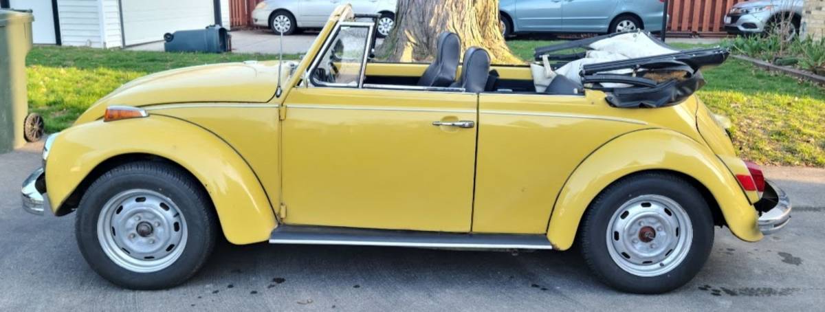 Volkswagon-super-beetle-1972-yellow-23