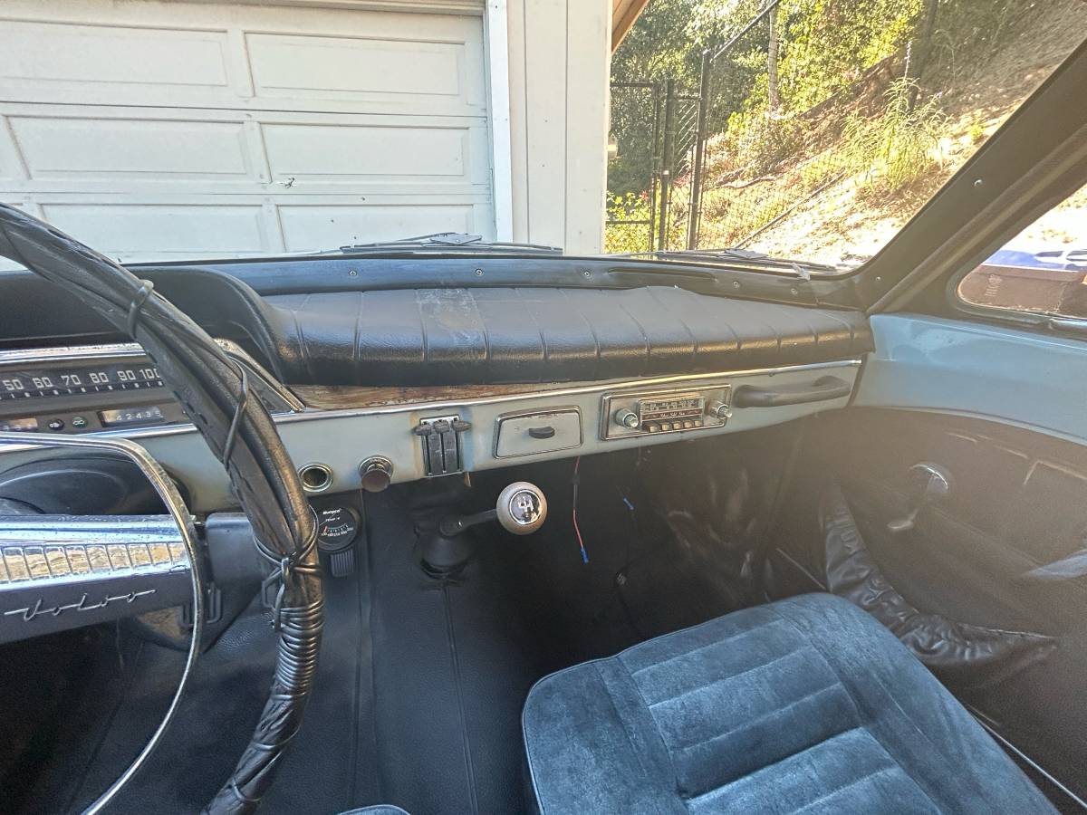 Volvo-122s-amazon-1966-blue-11