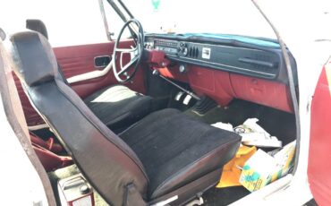 Volvo-142s-1969-white-2