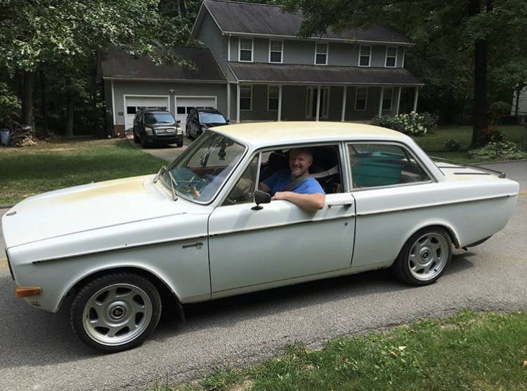 Volvo-142s-1969-white-8