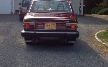 Volvo-164-1975-red-1