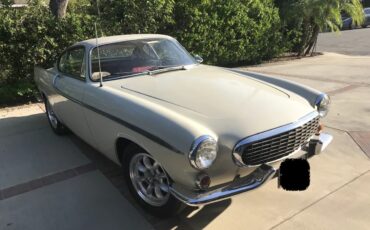 Volvo-1800-1962-Pearl-White-Red-3