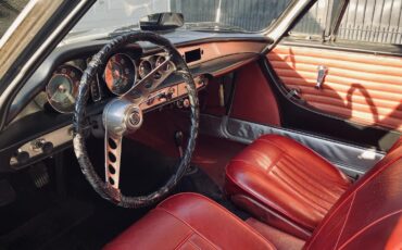 Volvo-1800-1962-Pearl-White-Red-6