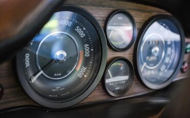 Volvo-1800es-1973-California-White-Blue-12