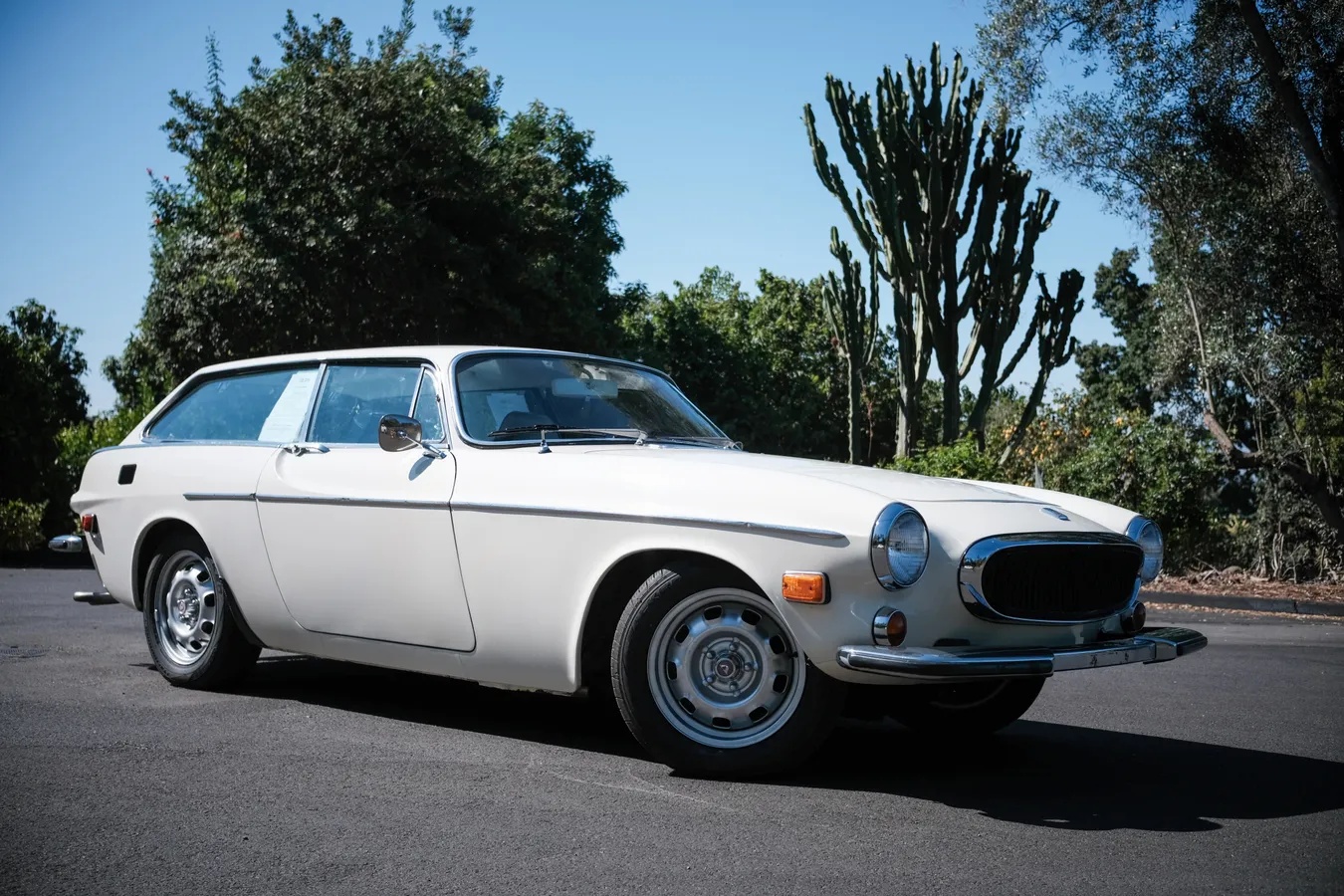 Volvo-1800es-1973-California-White-Blue-2