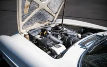 Volvo-1800es-1973-white-11