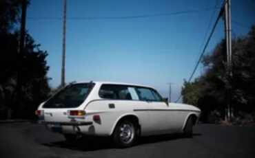 Volvo-1800es-1973-white-5