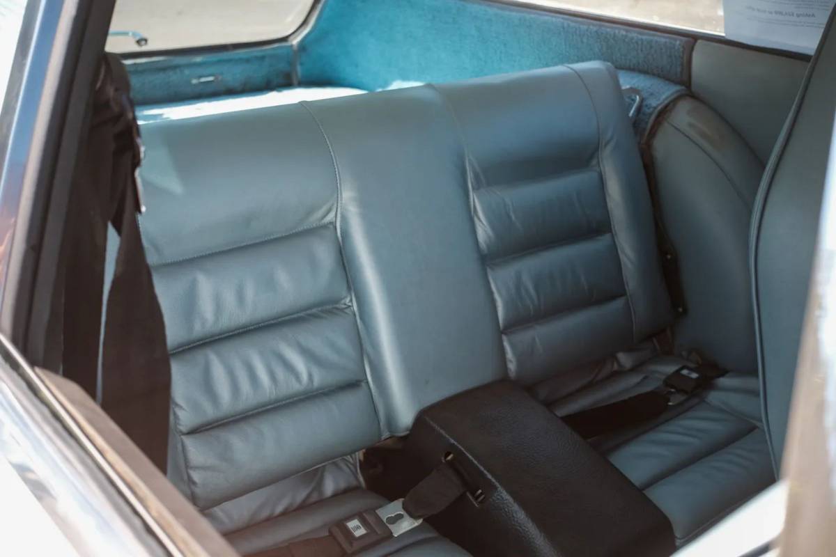 Volvo-1800es-1973-white-8
