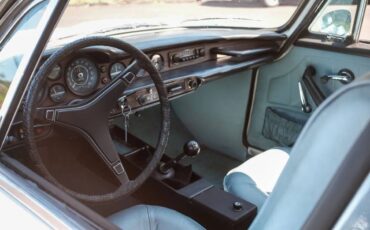 Volvo-1800es-1973-white-9