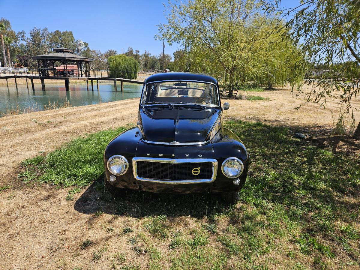 Volvo-1962-black-2