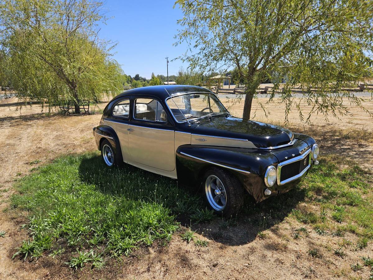 Volvo-1962-black-3