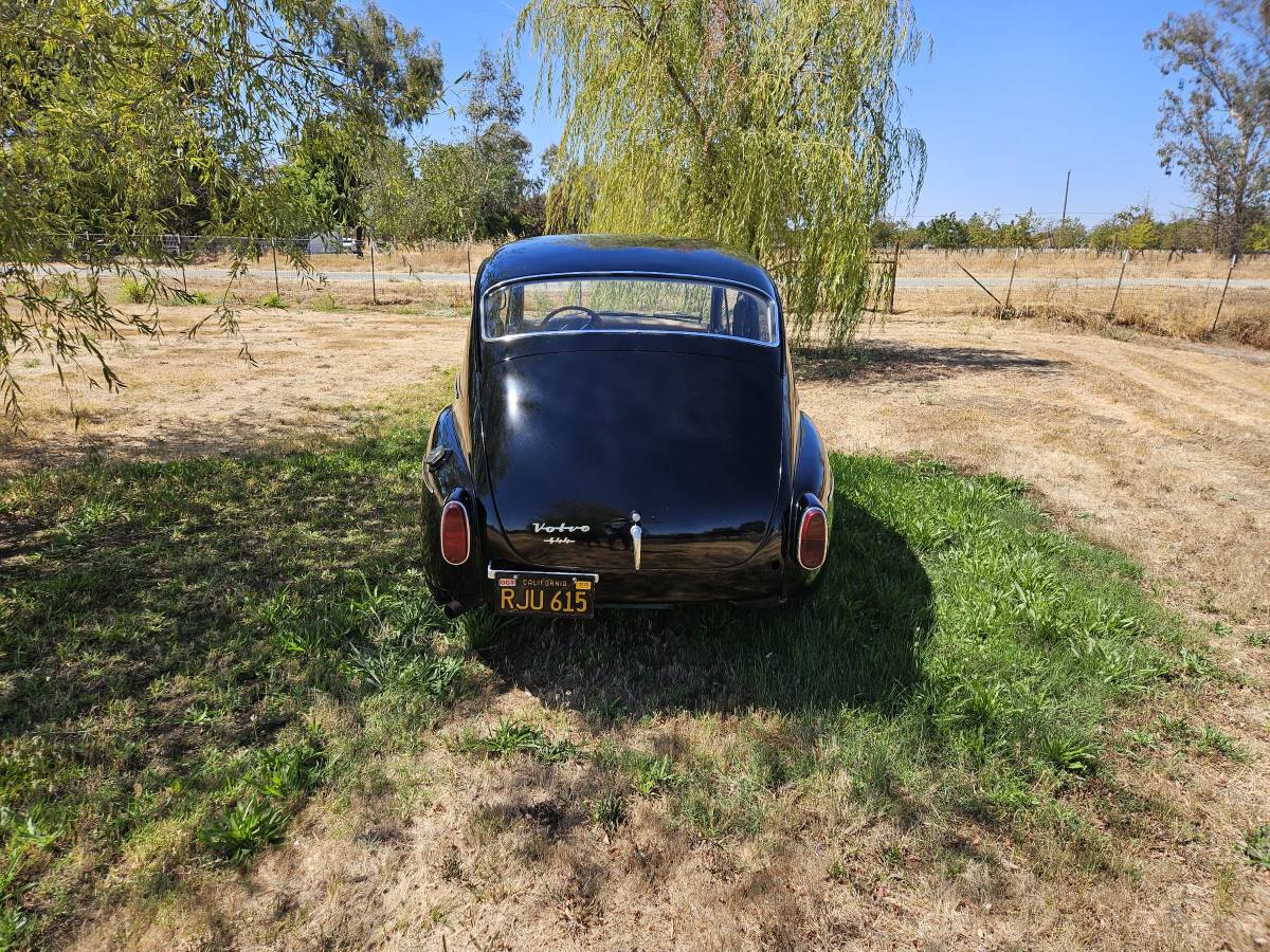 Volvo-1962-black-4