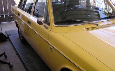 Volvo-1973-yellow-3