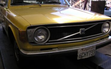 Volvo-1973-yellow-4