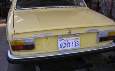 Volvo-1973-yellow-5