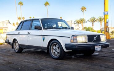 Volvo-1991-white