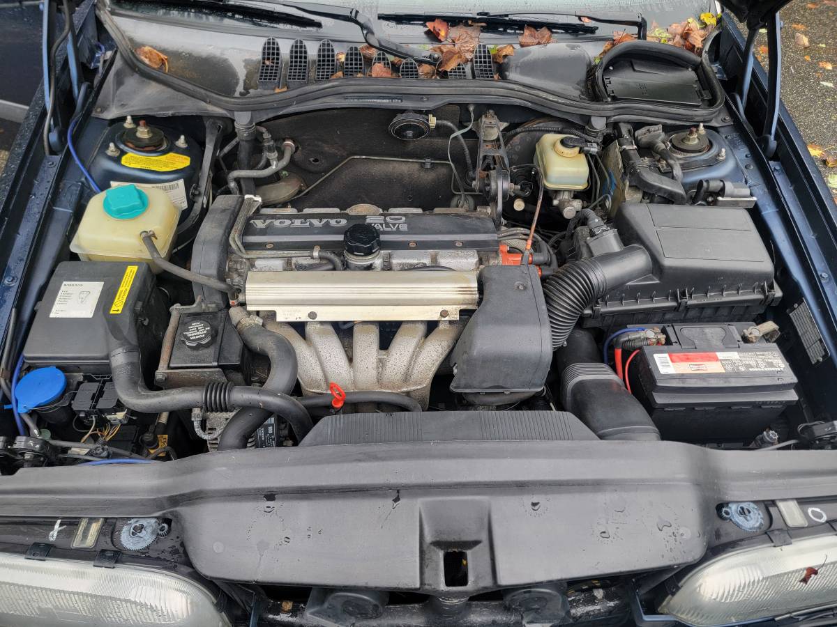 Volvo-1994-blue-3